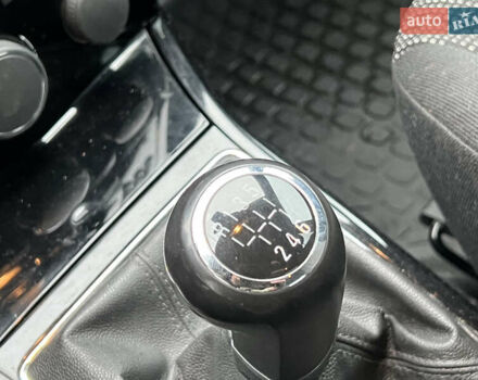 Черный Опель Астра, объемом двигателя 1.7 л и пробегом 264 тыс. км за 5799 $, фото 42 на Automoto.ua