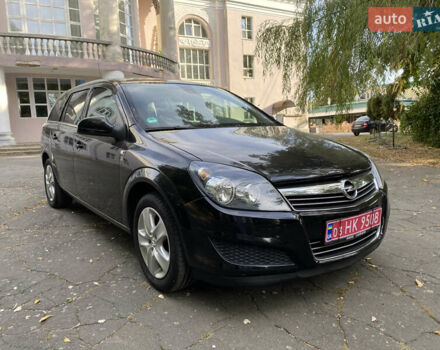 Черный Опель Астра, объемом двигателя 1.6 л и пробегом 200 тыс. км за 6400 $, фото 4 на Automoto.ua