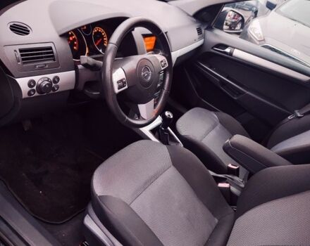 Черный Опель Астра, объемом двигателя 1.6 л и пробегом 237 тыс. км за 5350 $, фото 20 на Automoto.ua