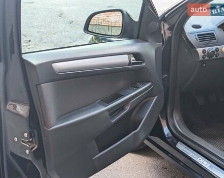 Опель Астра 2010 в Полтаве на Automoto.ua Черный Опель Астра, объемом двигателя 1.6 л и пробегом 226 тыс. км за 5600 $, фото 14 на Automoto.ua