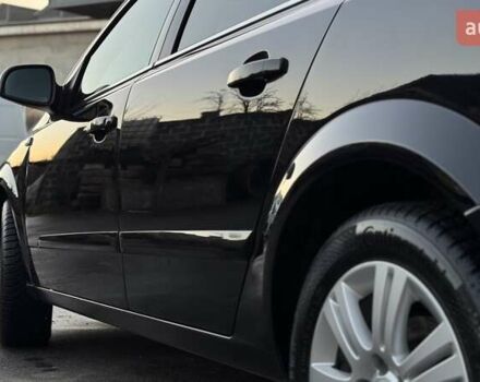 Черный Опель Астра, объемом двигателя 1.6 л и пробегом 205 тыс. км за 6150 $, фото 5 на Automoto.ua