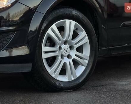 Черный Опель Астра, объемом двигателя 1.6 л и пробегом 205 тыс. км за 6150 $, фото 2 на Automoto.ua