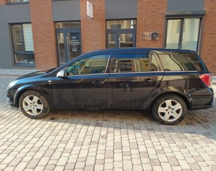 Черный Опель Астра, объемом двигателя 0 л и пробегом 325 тыс. км за 5700 $, фото 1 на Automoto.ua