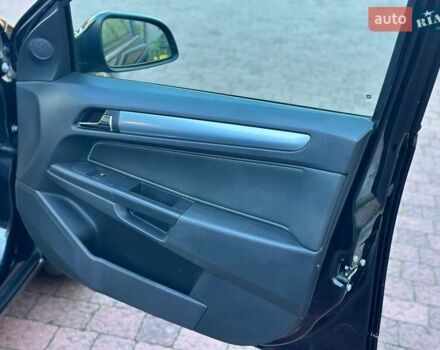 Черный Опель Астра, объемом двигателя 1.9 л и пробегом 310 тыс. км за 5500 $, фото 36 на Automoto.ua