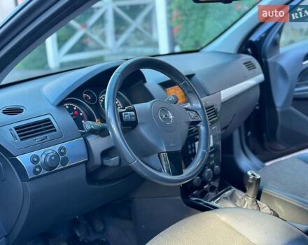 Черный Опель Астра, объемом двигателя 1.9 л и пробегом 310 тыс. км за 5500 $, фото 27 на Automoto.ua