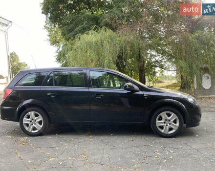 Черный Опель Астра, объемом двигателя 1.6 л и пробегом 200 тыс. км за 6400 $, фото 2 на Automoto.ua