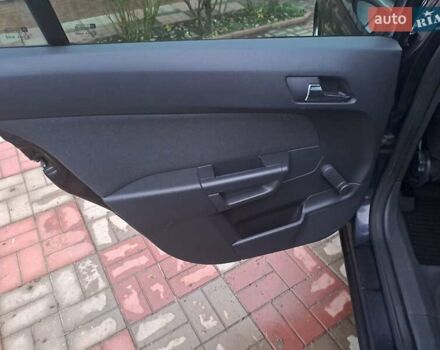 Черный Опель Астра, объемом двигателя 1.6 л и пробегом 209 тыс. км за 5800 $, фото 23 на Automoto.ua