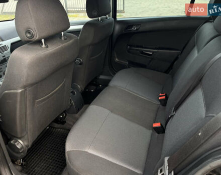 Чорний Опель Астра, об'ємом двигуна 1.7 л та пробігом 230 тис. км за 5650 $, фото 17 на Automoto.ua