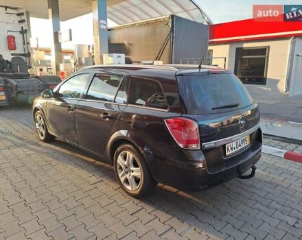 Черный Опель Астра, объемом двигателя 1.6 л и пробегом 209 тыс. км за 5100 $, фото 10 на Automoto.ua