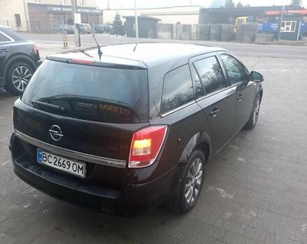 Черный Опель Астра, объемом двигателя 1.7 л и пробегом 271 тыс. км за 6500 $, фото 4 на Automoto.ua