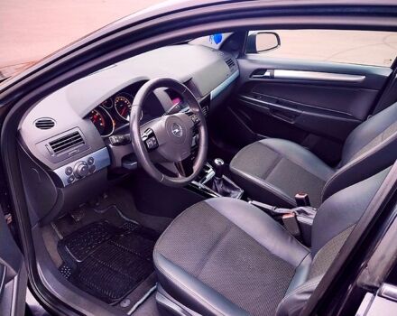 Черный Опель Астра, объемом двигателя 1.6 л и пробегом 172 тыс. км за 5350 $, фото 12 на Automoto.ua