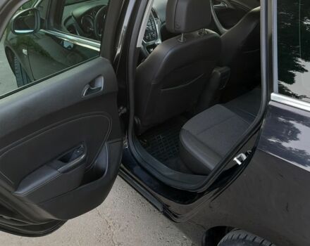 Черный Опель Астра, объемом двигателя 1.7 л и пробегом 340 тыс. км за 6900 $, фото 5 на Automoto.ua