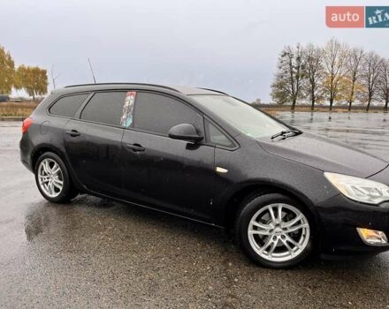 Черный Опель Астра, объемом двигателя 1.7 л и пробегом 252 тыс. км за 6850 $, фото 4 на Automoto.ua