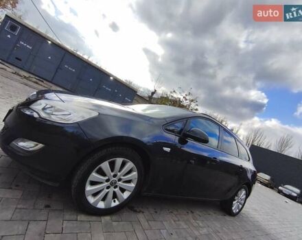 Черный Опель Астра, объемом двигателя 1.7 л и пробегом 238 тыс. км за 6000 $, фото 1 на Automoto.ua