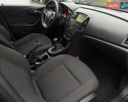 Черный Опель Астра, объемом двигателя 1.4 л и пробегом 225 тыс. км за 6350 $, фото 25 на Automoto.ua