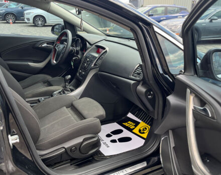 Черный Опель Астра, объемом двигателя 1.7 л и пробегом 222 тыс. км за 6700 $, фото 15 на Automoto.ua