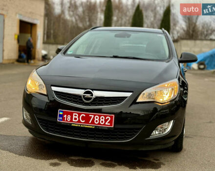 Чорний Опель Астра, об'ємом двигуна 1.4 л та пробігом 202 тис. км за 5999 $, фото 1 на Automoto.ua