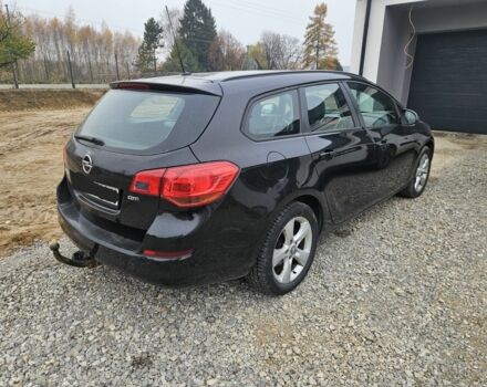 Черный Опель Астра, объемом двигателя 1.7 л и пробегом 310 тыс. км за 3350 $, фото 2 на Automoto.ua