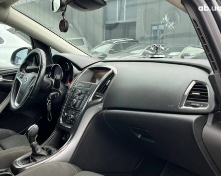 Черный Опель Астра, объемом двигателя 1.7 л и пробегом 321 тыс. км за 6490 $, фото 9 на Automoto.ua