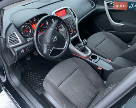 Черный Опель Астра, объемом двигателя 1.6 л и пробегом 230 тыс. км за 7300 $, фото 34 на Automoto.ua