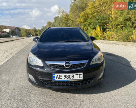 Чорний Опель Астра, об'ємом двигуна 1.7 л та пробігом 245 тис. км за 7600 $, фото 4 на Automoto.ua