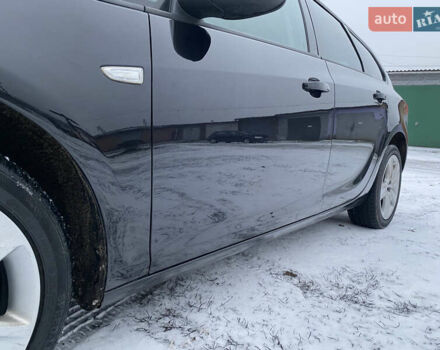 Черный Опель Астра, объемом двигателя 1.6 л и пробегом 230 тыс. км за 7300 $, фото 4 на Automoto.ua