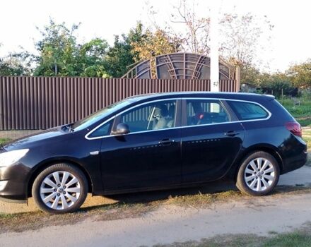 Черный Опель Астра, объемом двигателя 1.7 л и пробегом 217 тыс. км за 7900 $, фото 5 на Automoto.ua