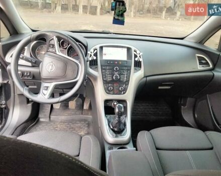 Черный Опель Астра, объемом двигателя 1.7 л и пробегом 270 тыс. км за 7000 $, фото 4 на Automoto.ua