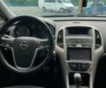 Черный Опель Астра, объемом двигателя 1.7 л и пробегом 252 тыс. км за 7350 $, фото 6 на Automoto.ua