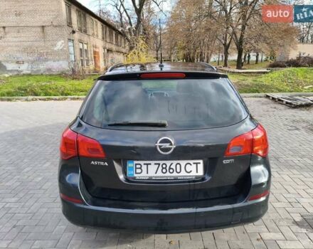 Черный Опель Астра, объемом двигателя 1.7 л и пробегом 238 тыс. км за 6000 $, фото 3 на Automoto.ua