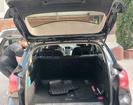 Черный Опель Астра, объемом двигателя 1.69 л и пробегом 300 тыс. км за 7000 $, фото 3 на Automoto.ua