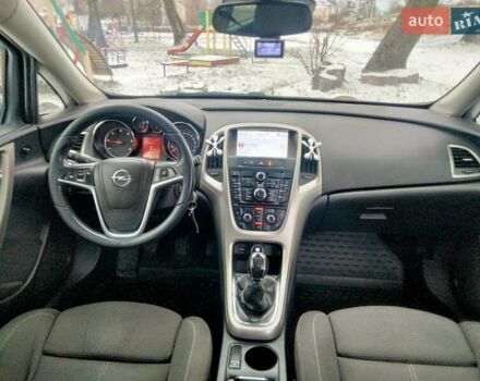 Черный Опель Астра, объемом двигателя 1.7 л и пробегом 290 тыс. км за 6200 $, фото 10 на Automoto.ua