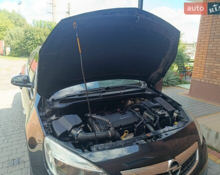 Черный Опель Астра, объемом двигателя 1.6 л и пробегом 187 тыс. км за 8600 $, фото 19 на Automoto.ua