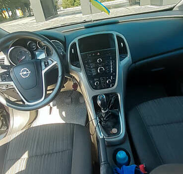 Чорний Опель Астра, об'ємом двигуна 1.7 л та пробігом 258 тис. км за 7400 $, фото 2 на Automoto.ua