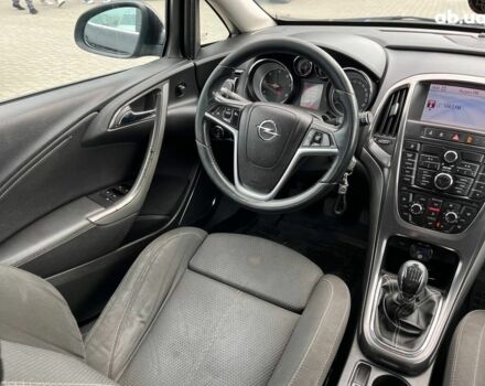 Черный Опель Астра, объемом двигателя 1.7 л и пробегом 321 тыс. км за 6490 $, фото 16 на Automoto.ua