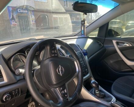 Черный Опель Астра, объемом двигателя 1.7 л и пробегом 260 тыс. км за 7500 $, фото 6 на Automoto.ua
