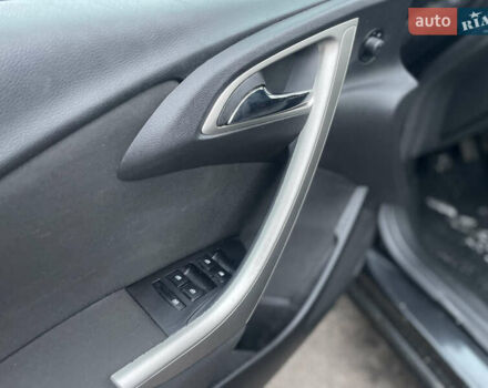 Черный Опель Астра, объемом двигателя 1.4 л и пробегом 210 тыс. км за 5900 $, фото 16 на Automoto.ua