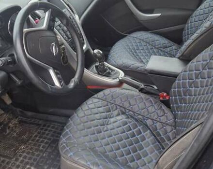 Черный Опель Астра, объемом двигателя 1.7 л и пробегом 200 тыс. км за 7200 $, фото 12 на Automoto.ua