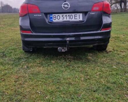 Черный Опель Астра, объемом двигателя 1.7 л и пробегом 200 тыс. км за 7200 $, фото 3 на Automoto.ua