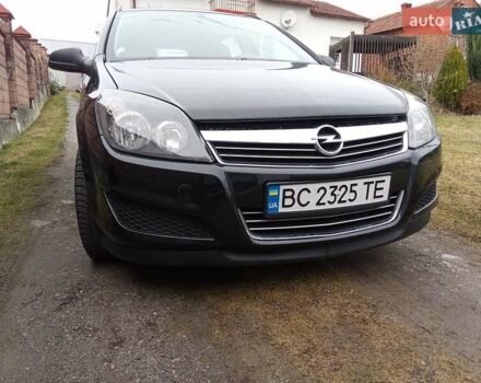 Черный Опель Астра, объемом двигателя 1.69 л и пробегом 260 тыс. км за 5600 $, фото 8 на Automoto.ua