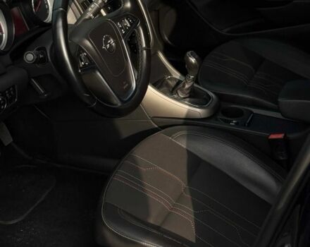 Черный Опель Астра, объемом двигателя 1.7 л и пробегом 212 тыс. км за 7000 $, фото 8 на Automoto.ua