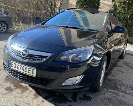 Черный Опель Астра, объемом двигателя 1.7 л и пробегом 260 тыс. км за 7500 $, фото 1 на Automoto.ua