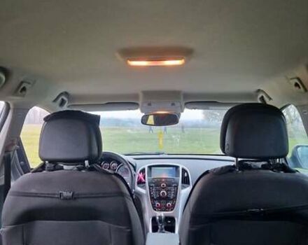 Черный Опель Астра, объемом двигателя 1.7 л и пробегом 200 тыс. км за 7200 $, фото 22 на Automoto.ua