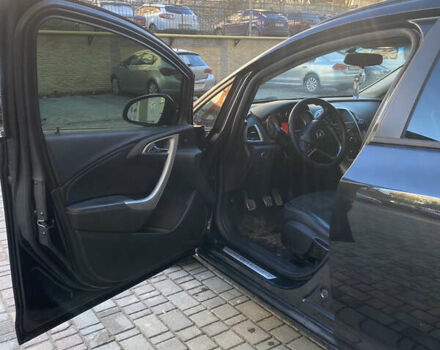 Черный Опель Астра, объемом двигателя 1.7 л и пробегом 260 тыс. км за 7500 $, фото 5 на Automoto.ua