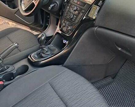 Черный Опель Астра, объемом двигателя 1.7 л и пробегом 267 тыс. км за 7199 $, фото 15 на Automoto.ua