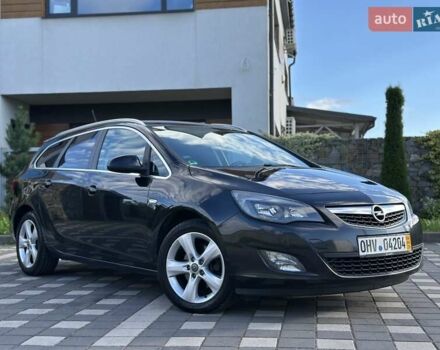 Черный Опель Астра, объемом двигателя 1.7 л и пробегом 221 тыс. км за 7799 $, фото 2 на Automoto.ua