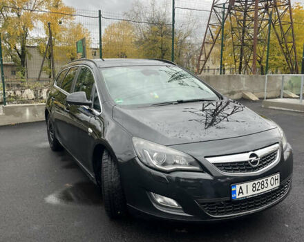 Черный Опель Астра, объемом двигателя 1.7 л и пробегом 275 тыс. км за 7400 $, фото 4 на Automoto.ua