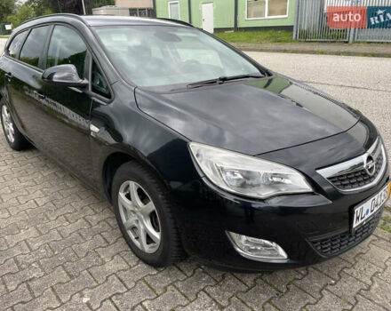 Черный Опель Астра, объемом двигателя 1.7 л и пробегом 230 тыс. км за 5950 $, фото 7 на Automoto.ua