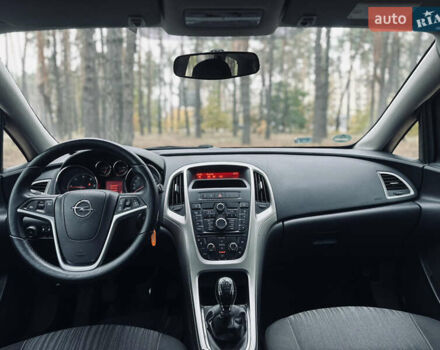 Чорний Опель Астра, об'ємом двигуна 1.7 л та пробігом 268 тис. км за 6950 $, фото 28 на Automoto.ua