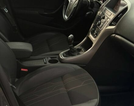 Черный Опель Астра, объемом двигателя 1.7 л и пробегом 212 тыс. км за 7000 $, фото 16 на Automoto.ua